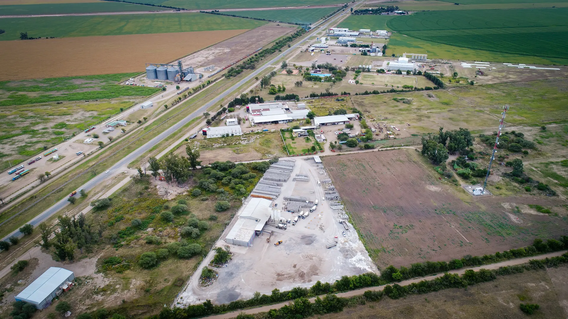 Planta de hormigón elaborado de Grupo Tejamax, vista aérea
